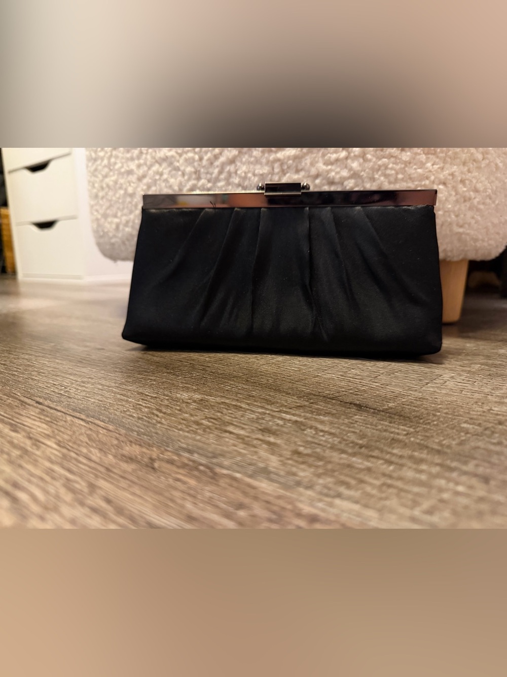 Jessica McClintock Black Satin Pleated Evening Clutch Chain Strap EUC